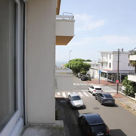 Apartment 200m Du Chay Royan